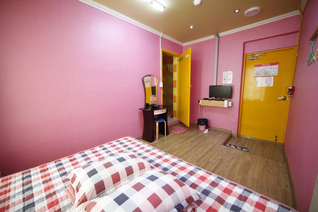 Bluefish Guesthouse Busan Bagian luar foto