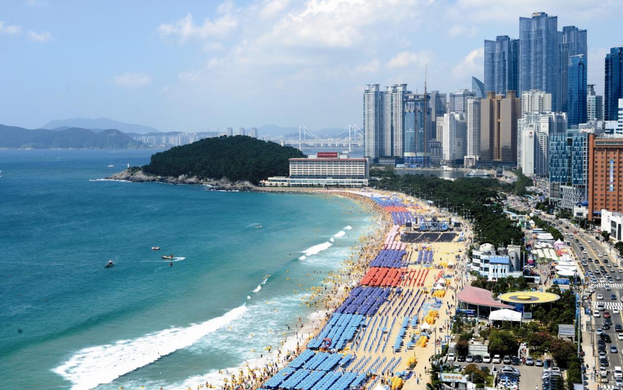 Bluefish Guesthouse Busan Bagian luar foto