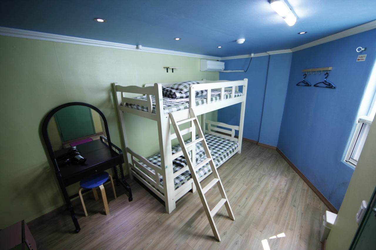 Bluefish Guesthouse Busan Bagian luar foto