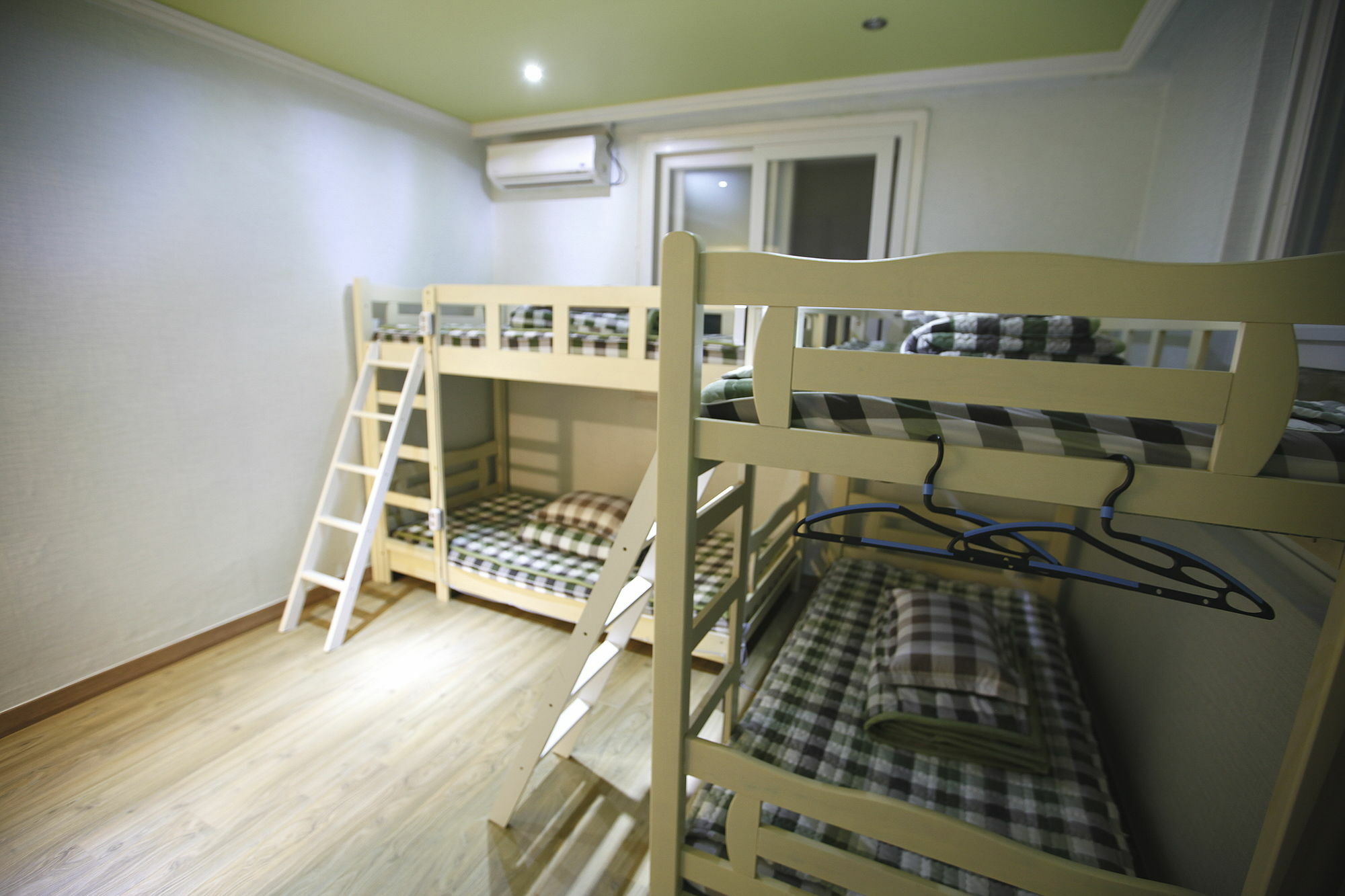 Bluefish Guesthouse Busan Bagian luar foto
